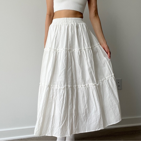 SOLD White Tiered Lined Maxi Skirt - Picture 1 of 10